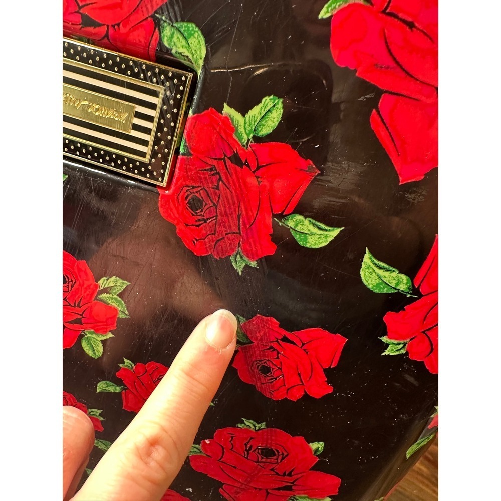 Betsey Johnson Red Rose Floral Hardside Expandable Spinner Suitcase Carry-On - Picture 13 of 16